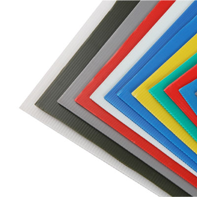 Polypropylene Coroplast শীট ফাঁপা ঢেউতোলা প্লাস্টিক বোর্ড পুনর্ব্যবহৃত হালকা ওজনের