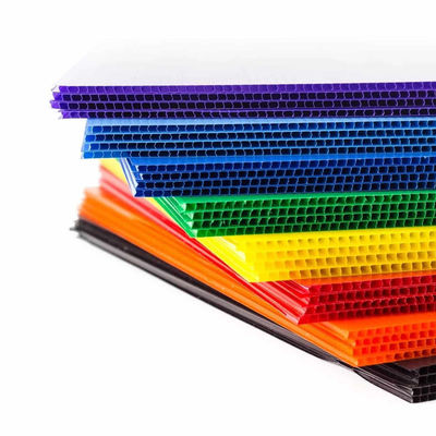 ফাঁকা Coroplast ঢেউতোলা প্লাস্টিক Polypropylene শীট 4x8