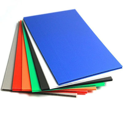 Polypropylene ফাঁপা শীট পুনর্ব্যবহৃত অনমনীয় ফ্লুটেড টুইনওয়াল বোর্ড