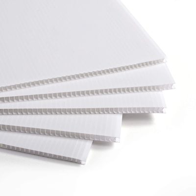 Polypropylene Corflute শীট কাস্টমাইজড পুনর্ব্যবহৃত অনমনীয় ঢেউতোলা প্লাস্টিক শীট